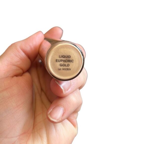 Makeup Revolution euphoric gold Liquid Highlighter .61 fl‎ oz - Picture 3 of 4